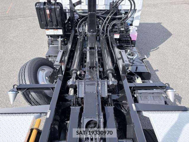 Mitsubishi CANTER 2026-02 8365035-15