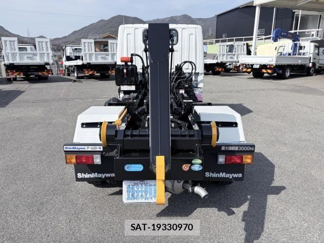 Mitsubishi CANTER 2026-02 8365035-23