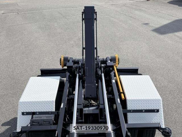 Mitsubishi CANTER 2026-02 8365035-24