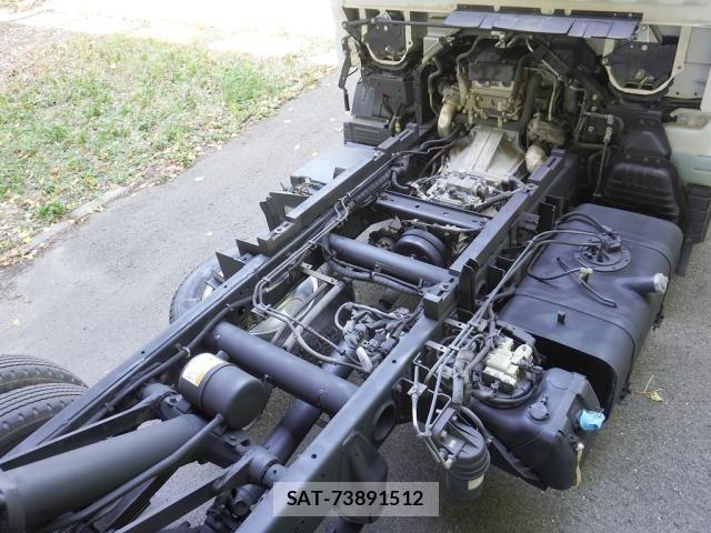 Mitsubishi CANTER 2017-06 8365041-19