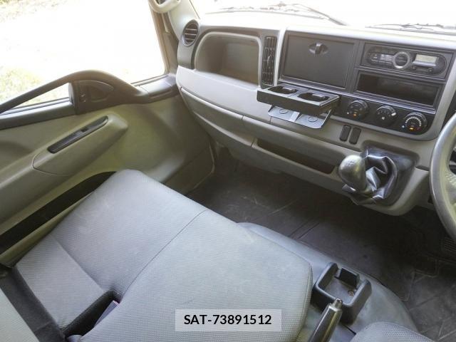 Mitsubishi CANTER 2017-06 8365041-23