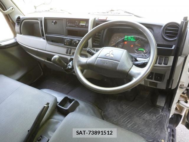 Mitsubishi CANTER 2017-06 8365041-2