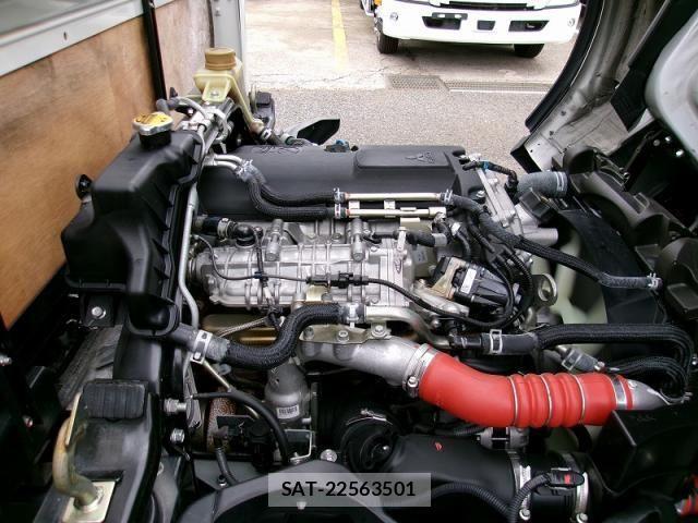 Mitsubishi CANTER 2023-08 8365038-10