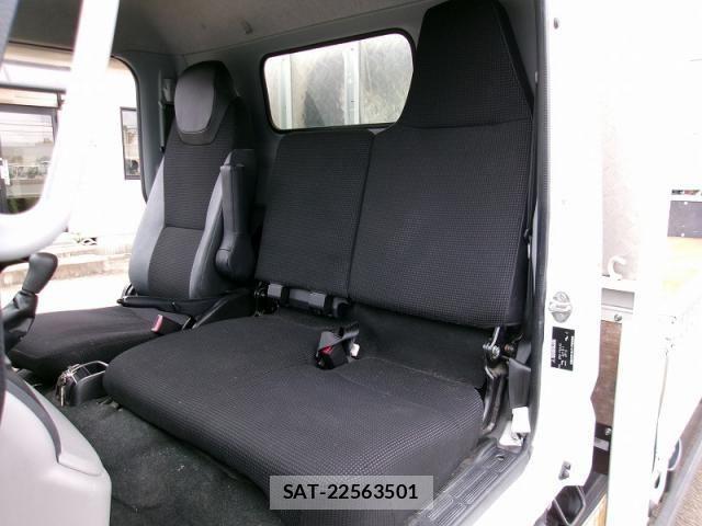 Mitsubishi CANTER 2023-08 8365038-13