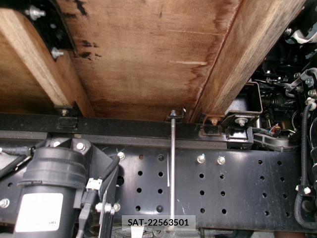 Mitsubishi CANTER 2023-08 8365038-7
