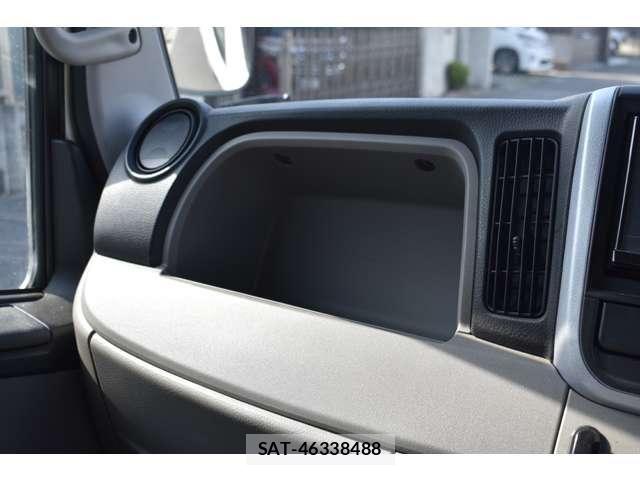 Mitsubishi CANTER 2021-06 8365043-24