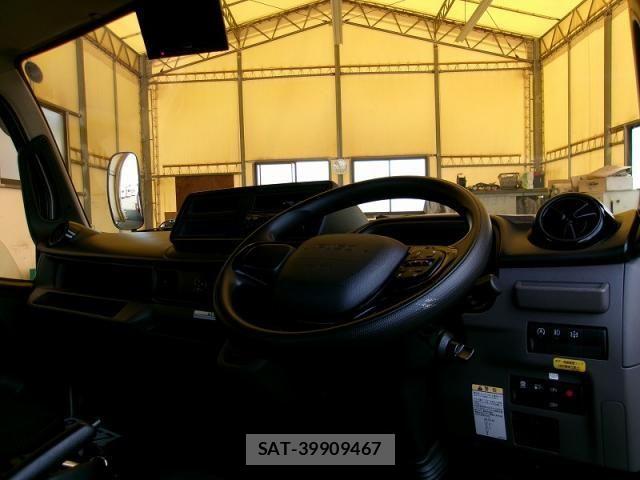Mitsubishi CANTER 2024-09 8365027-19