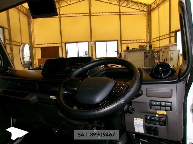 Mitsubishi CANTER 2024-09 8365027-20