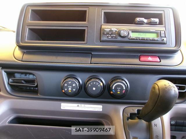 Mitsubishi CANTER 2024-09 8365027-23
