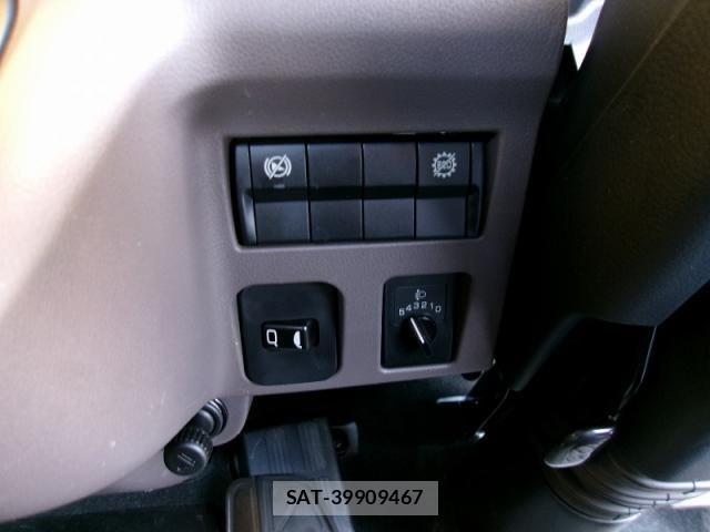 Mitsubishi CANTER 2024-09 8365027-24