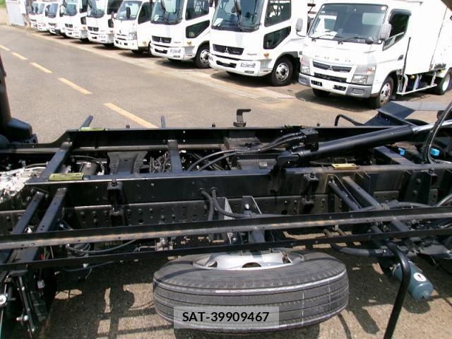 Mitsubishi CANTER 2024-09 8365027-3