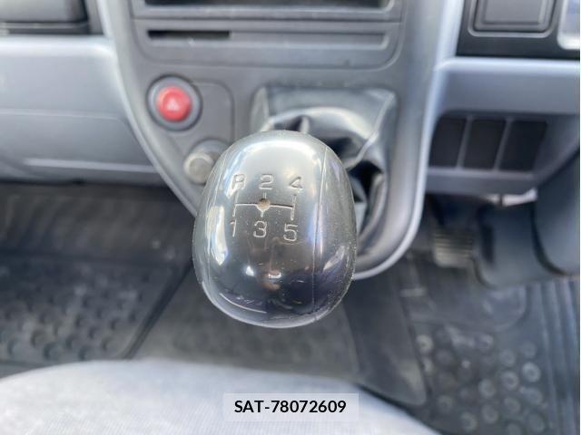 Mitsubishi CANTER 2007-10 8365039-23