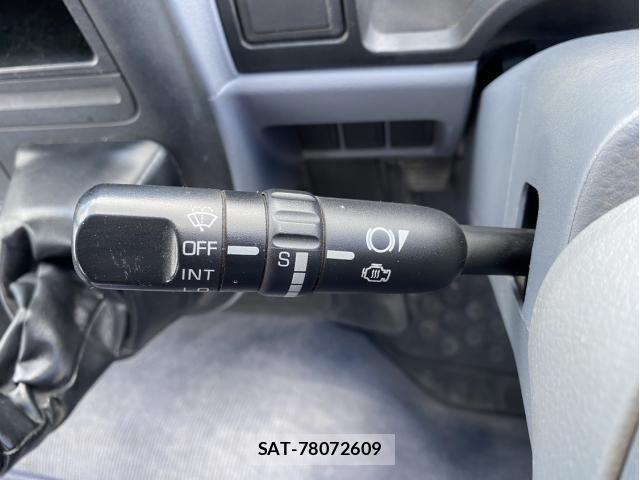 Mitsubishi CANTER 2007-10 8365039-24