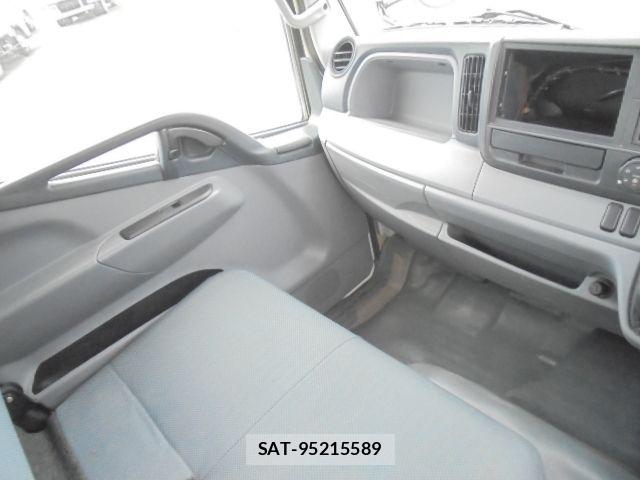 Mitsubishi CANTER 2015-11 8365042-14