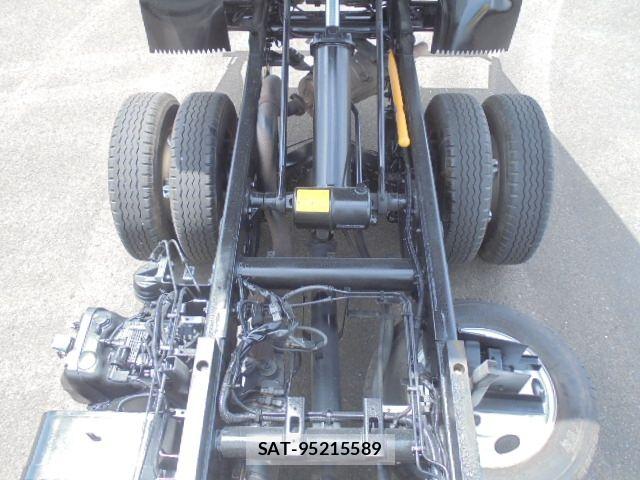Mitsubishi CANTER 2015-11 8365042-23