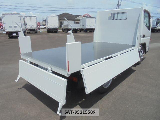 Mitsubishi CANTER 2015-11 8365042-29