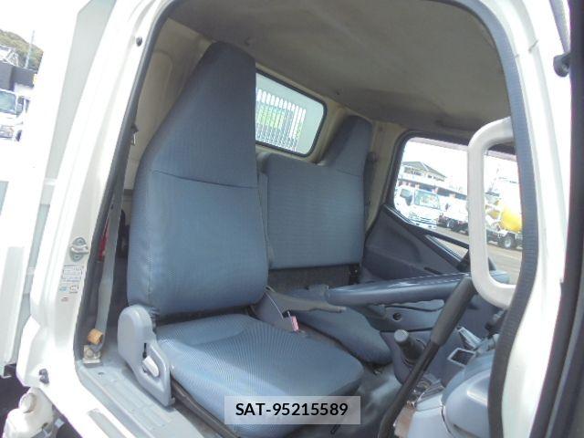 Mitsubishi CANTER 2015-11 8365042-8