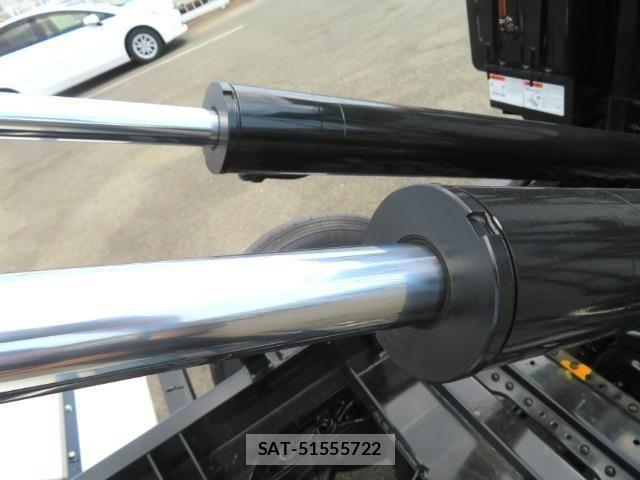 Mitsubishi CANTER 2026-06 8365033-21