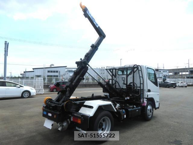 Mitsubishi CANTER 2026-06 8365033-24