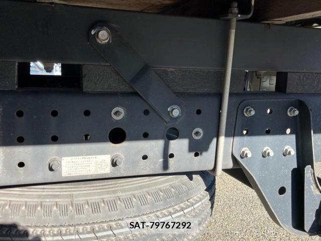 Mitsubishi CANTER 2014-01 8365047-11