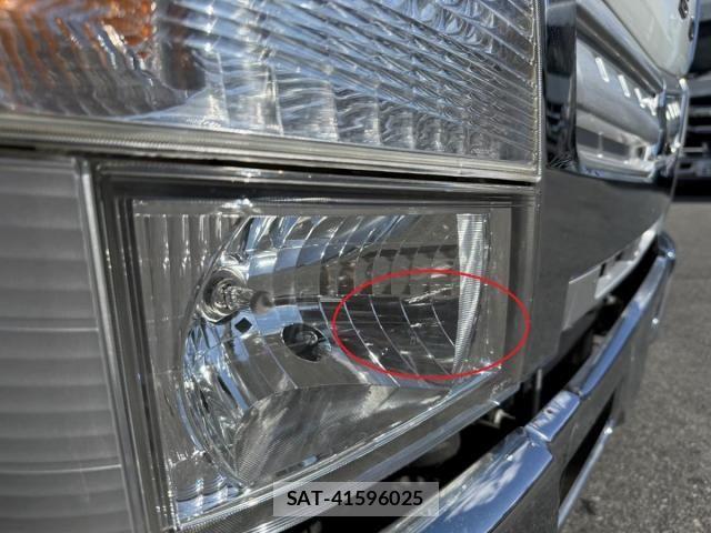 Mitsubishi CANTER 2017-08 8411528-11