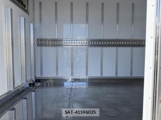 Mitsubishi CANTER 2017-08 8411528-15