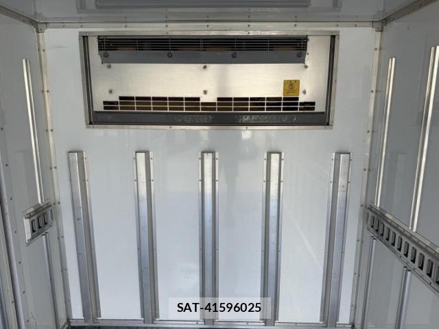 Mitsubishi CANTER 2017-08 8411528-22