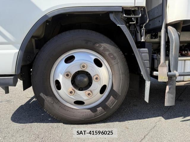 Mitsubishi CANTER 2017-08 8411528-24