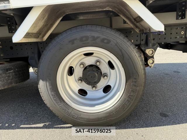 Mitsubishi CANTER 2017-08 8411528-26