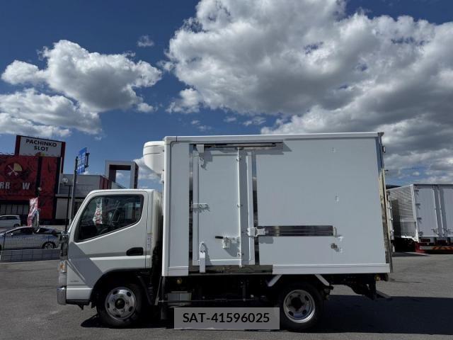 Mitsubishi CANTER 2017-08 8411528-3