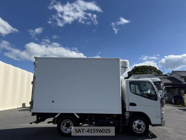 Mitsubishi CANTER 2017-08 8411528-4