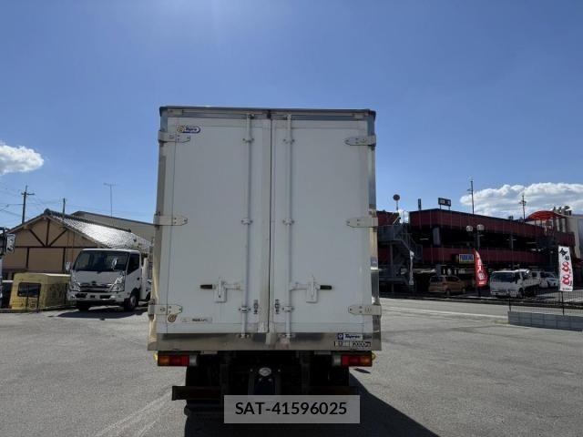 Mitsubishi CANTER 2017-08 8411528-6
