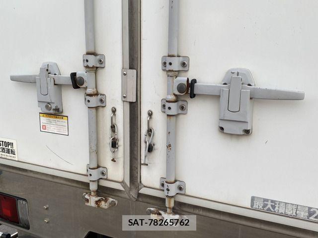 Mitsubishi CANTER 2011-09 8411542-17