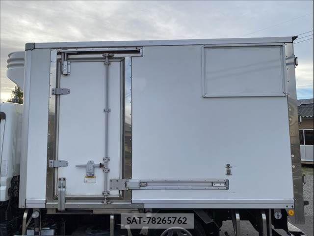 Mitsubishi CANTER 2011-09 8411542-24
