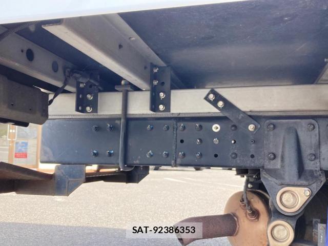 Mitsubishi CANTER 2018-06 8411531-10