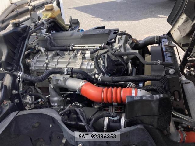 Mitsubishi CANTER 2018-06 8411531-14