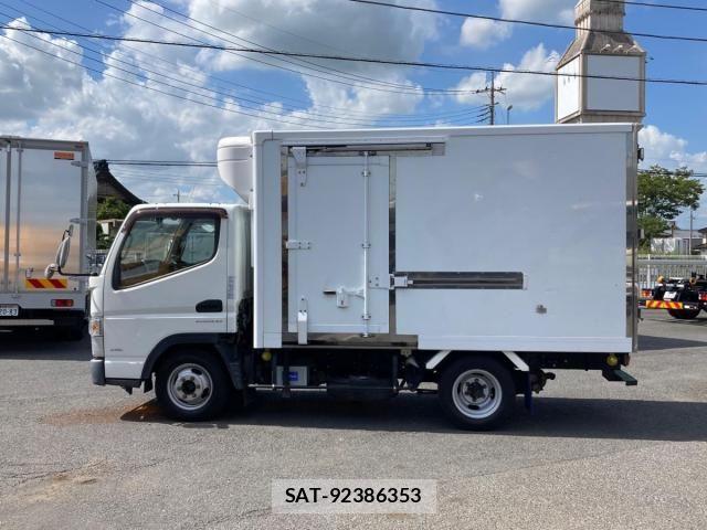 Mitsubishi CANTER 2018-06 8411531-4