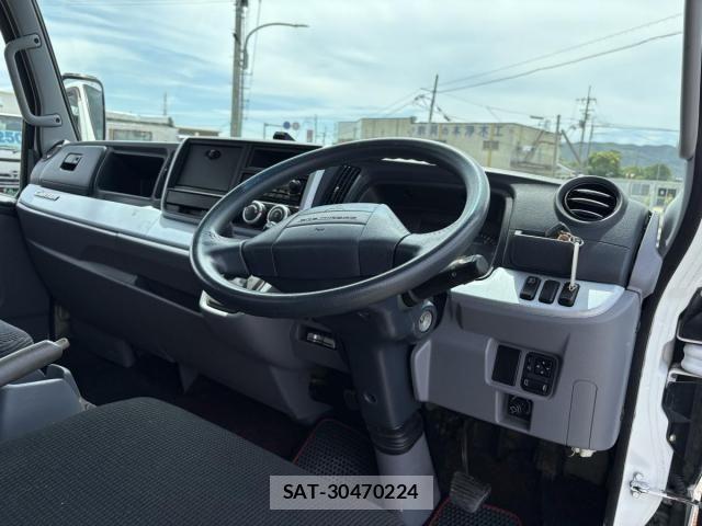 Mitsubishi CANTER 2012-03 8411529-6