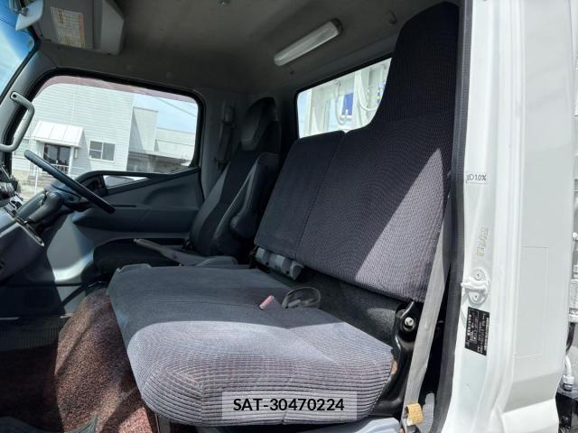 Mitsubishi CANTER 2012-03 8411529-7