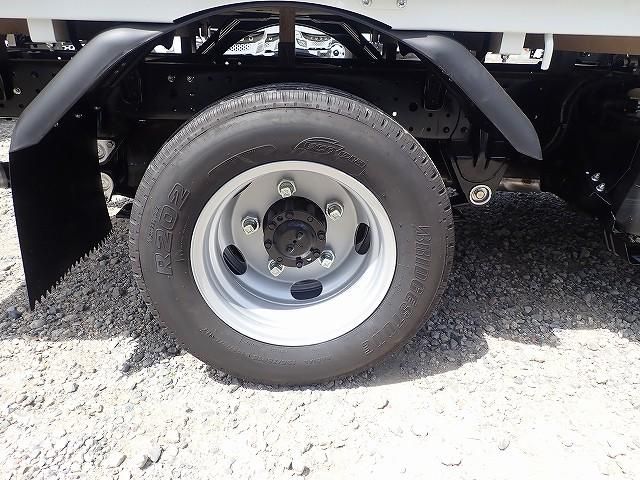 Mitsubishi CANTER 2026-04 8431803-25