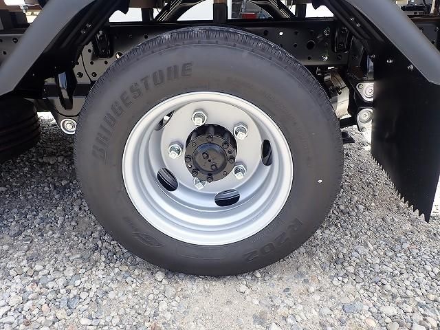 Mitsubishi CANTER 2026-04 8431803-28