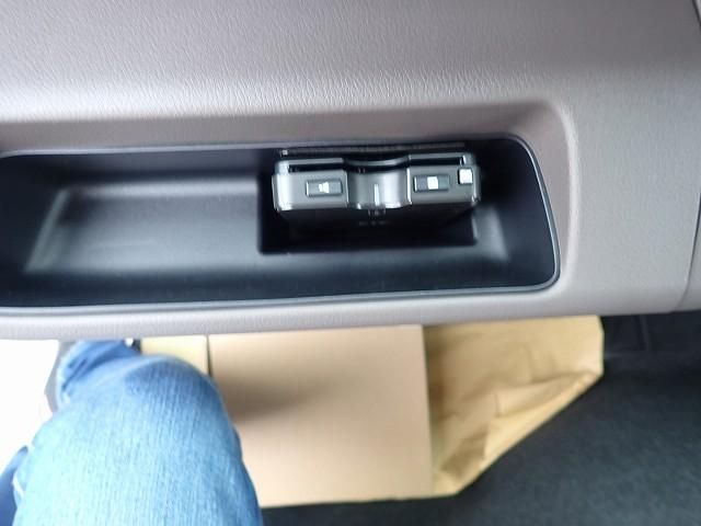 Mitsubishi CANTER 2026-04 8431802-10