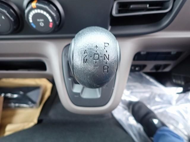 Mitsubishi CANTER 2026-04 8431802-17