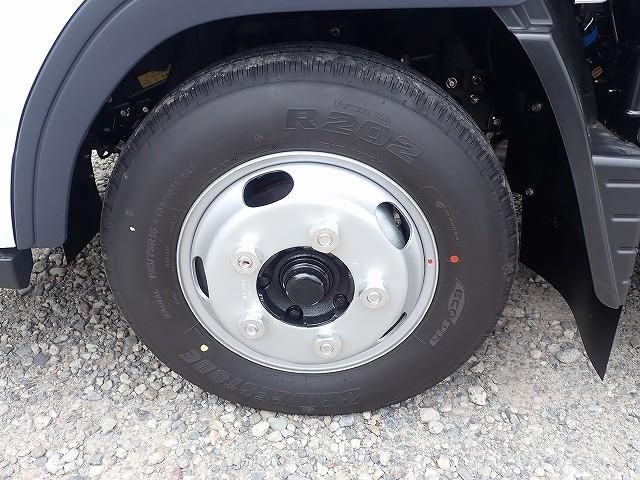 Mitsubishi CANTER 2026-04 8431802-28