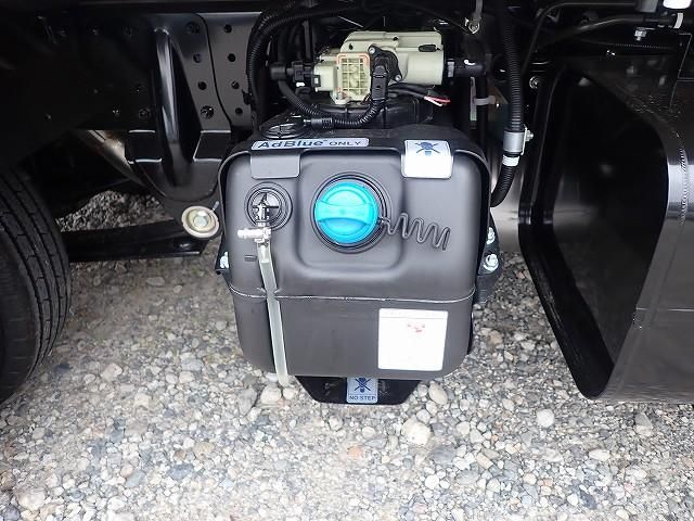 Mitsubishi CANTER 2026-04 8431802-8