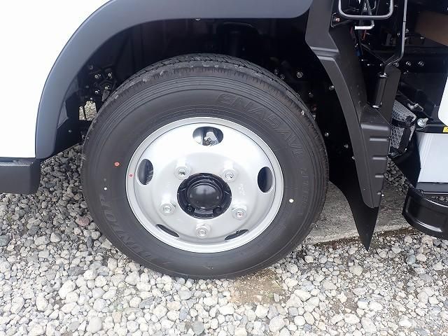 Mitsubishi CANTER 2026-04 8431797-26