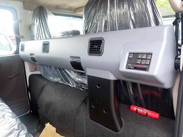 Mitsubishi CANTER 2026-04 8431798-11