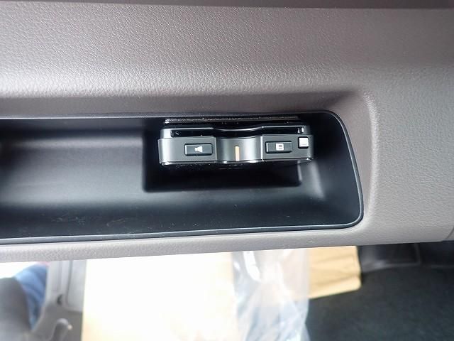 Mitsubishi CANTER 2026-04 8431798-13