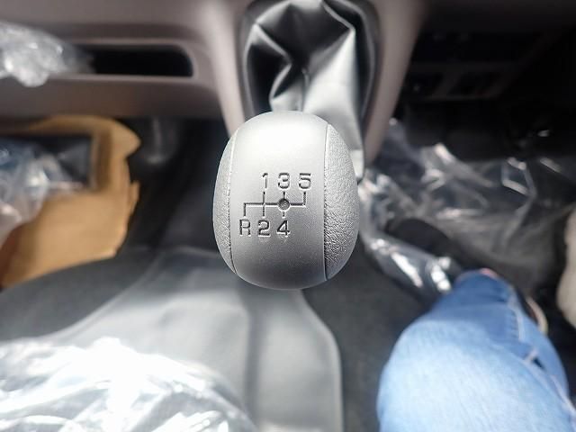 Mitsubishi CANTER 2026-04 8431798-20