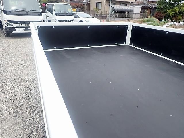 Mitsubishi CANTER 2026-04 8431798-3